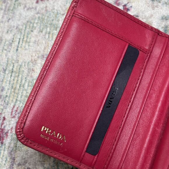 Prada Vitello Move Compact Wallet - Picture 2 of 16